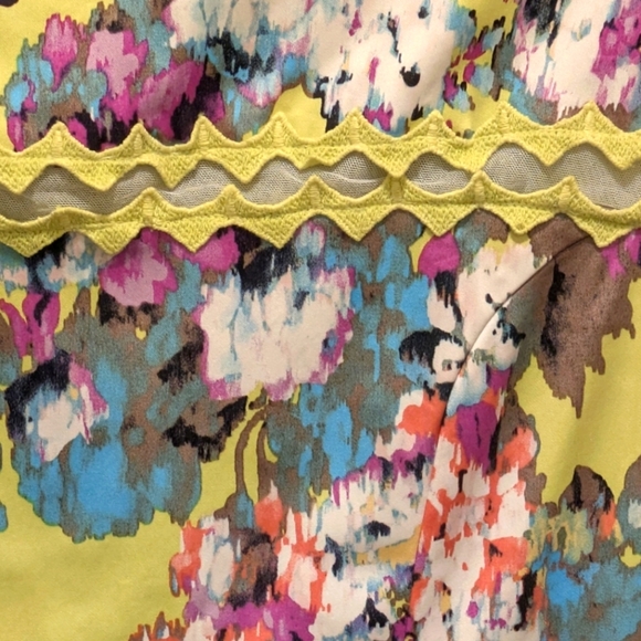 EUC Harry Who 8 Assym Chartreuse Silk Floral Dress with Ruffle Trim - Picture 4 of 11